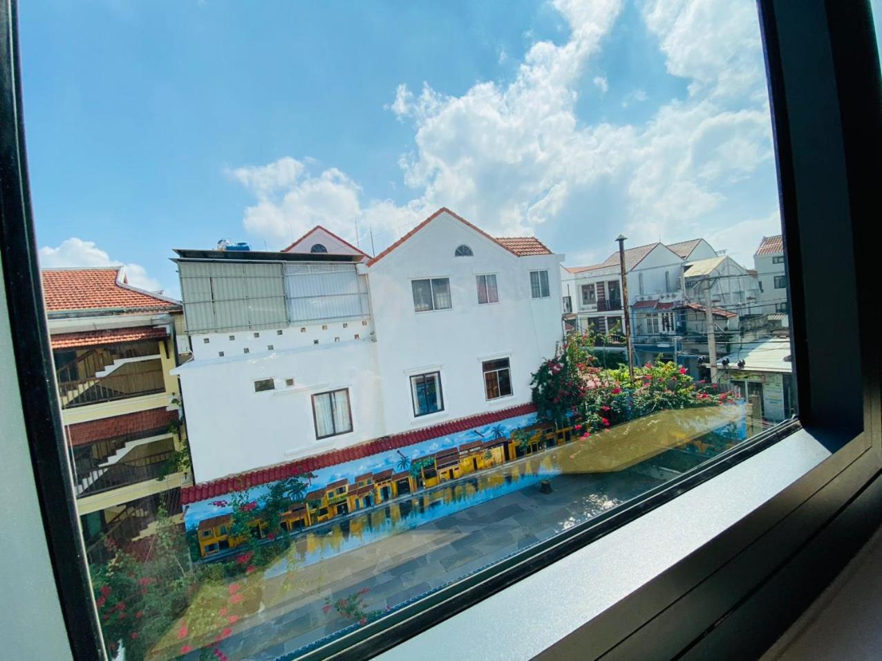 Song Thien Homestay Хойан Экстерьер фото